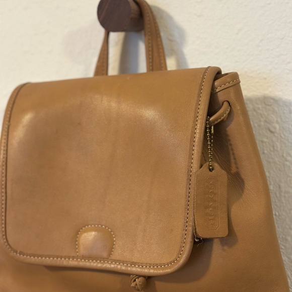 Vintage Coach Backpackck - Picture 2 of 8
